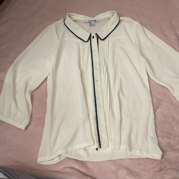 🤍🖤 Forever 21 White Blouse - Picture 3 of 8